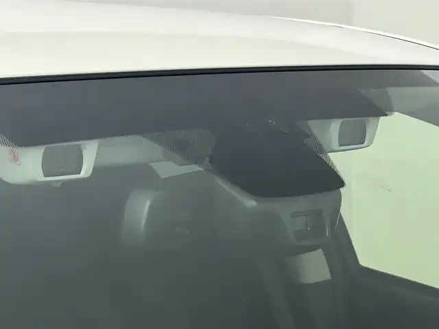 スバル レヴォーグ 1．6GT－S アイサイト 道央・札幌 2017(平29)年 2.9万km クリスタルホワイトP ・４WD/・アイサイト/・社外ＳＤナビ/・バックカメラ・サイドカメラ/・CD/DVD//フルセグ／ＢＴ／SD/・ＥＴＣ/・D+N席パワーシート/・ＬＥＤヘッドライト/・オートライト/・衝突軽減ブレーキ/・横滑り防止装置/・レーダークルーズコントロール/・レーンキープアシスト/・アイドリングストップ/・ブラインドスポットモニター/・先行車発進告知機能/・後退時速度リミッター/・保証書・取扱説明書/・プッシュスタート/・スマートキー/・スペアキー