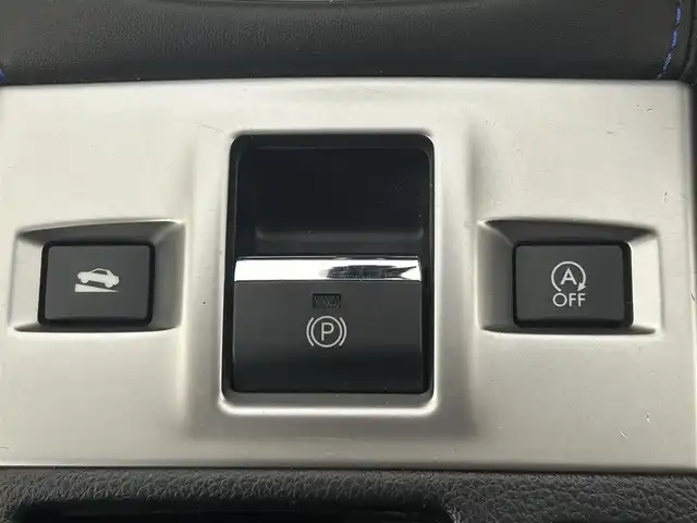 スバル レヴォーグ 1．6GT－S アイサイト 道央・札幌 2017(平29)年 2.9万km クリスタルホワイトP ・４WD/・アイサイト/・社外ＳＤナビ/・バックカメラ・サイドカメラ/・CD/DVD//フルセグ／ＢＴ／SD/・ＥＴＣ/・D+N席パワーシート/・ＬＥＤヘッドライト/・オートライト/・衝突軽減ブレーキ/・横滑り防止装置/・レーダークルーズコントロール/・レーンキープアシスト/・アイドリングストップ/・ブラインドスポットモニター/・先行車発進告知機能/・後退時速度リミッター/・保証書・取扱説明書/・プッシュスタート/・スマートキー/・スペアキー