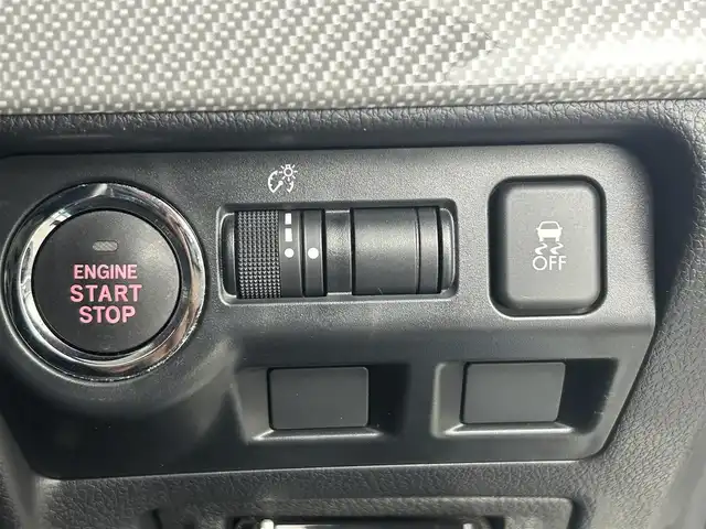 スバル レヴォーグ 1．6GT－S アイサイト 道央・札幌 2017(平29)年 2.9万km クリスタルホワイトP ・４WD/・アイサイト/・社外ＳＤナビ/・バックカメラ・サイドカメラ/・CD/DVD//フルセグ／ＢＴ／SD/・ＥＴＣ/・D+N席パワーシート/・ＬＥＤヘッドライト/・オートライト/・衝突軽減ブレーキ/・横滑り防止装置/・レーダークルーズコントロール/・レーンキープアシスト/・アイドリングストップ/・ブラインドスポットモニター/・先行車発進告知機能/・後退時速度リミッター/・保証書・取扱説明書/・プッシュスタート/・スマートキー/・スペアキー