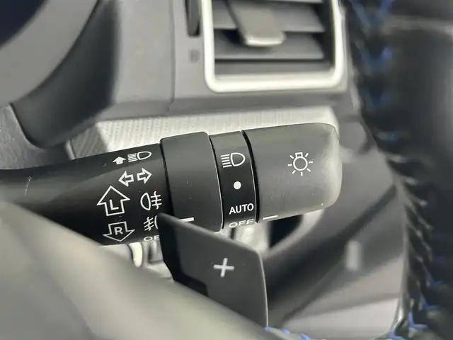 スバル レヴォーグ 1．6GT－S アイサイト 道央・札幌 2017(平29)年 2.9万km クリスタルホワイトP ・４WD/・アイサイト/・社外ＳＤナビ/・バックカメラ・サイドカメラ/・CD/DVD//フルセグ／ＢＴ／SD/・ＥＴＣ/・D+N席パワーシート/・ＬＥＤヘッドライト/・オートライト/・衝突軽減ブレーキ/・横滑り防止装置/・レーダークルーズコントロール/・レーンキープアシスト/・アイドリングストップ/・ブラインドスポットモニター/・先行車発進告知機能/・後退時速度リミッター/・保証書・取扱説明書/・プッシュスタート/・スマートキー/・スペアキー