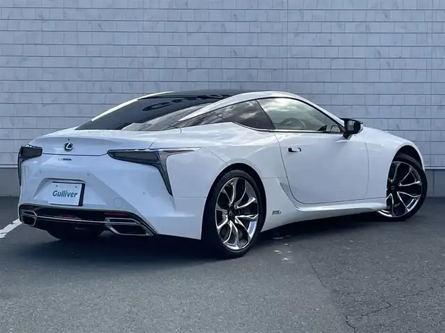 レクサス ＬＣ 500h Lパッケージ 愛知県 2021(令3)年 10.8万km ホワイトノーヴァガラスフレーク サンルーフ/赤レザーシート/前後ドライブレコーダー/ブラインドスポットモニター/パドルシフト（10段階CVT）/レクサスアナログ時計/純正21インチアルミホイール/バックカメラ/フルセグTV/CD/DVD再生機能/Bluetooth/USB/AUX接続機能/パワーシート（運転席・助手席）/シートメモリー（運転席 3名分）/シートヒーター＆シートベンチレーション（運転席・助手席）/レーダークルーズコントロール/レーンキープアシスト/電動チルト＆テレスコピックステアリング/デュアルオートエアコン/ETC2.0/スマートキー/プッシュスタート