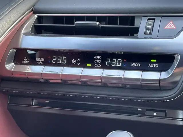 レクサス ＬＣ 500h Lパッケージ 愛知県 2021(令3)年 10.8万km ホワイトノーヴァガラスフレーク サンルーフ/赤レザーシート/前後ドライブレコーダー/ブラインドスポットモニター/パドルシフト（10段階CVT）/レクサスアナログ時計/純正21インチアルミホイール/バックカメラ/フルセグTV/CD/DVD再生機能/Bluetooth/USB/AUX接続機能/パワーシート（運転席・助手席）/シートメモリー（運転席 3名分）/シートヒーター＆シートベンチレーション（運転席・助手席）/レーダークルーズコントロール/レーンキープアシスト/電動チルト＆テレスコピックステアリング/デュアルオートエアコン/ETC2.0/スマートキー/プッシュスタート