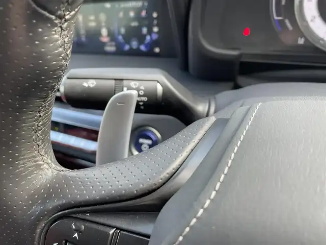 レクサス ＬＣ 500h Lパッケージ 愛知県 2021(令3)年 10.8万km ホワイトノーヴァガラスフレーク サンルーフ/赤レザーシート/前後ドライブレコーダー/ブラインドスポットモニター/パドルシフト（10段階CVT）/レクサスアナログ時計/純正21インチアルミホイール/バックカメラ/フルセグTV/CD/DVD再生機能/Bluetooth/USB/AUX接続機能/パワーシート（運転席・助手席）/シートメモリー（運転席 3名分）/シートヒーター＆シートベンチレーション（運転席・助手席）/レーダークルーズコントロール/レーンキープアシスト/電動チルト＆テレスコピックステアリング/デュアルオートエアコン/ETC2.0/スマートキー/プッシュスタート