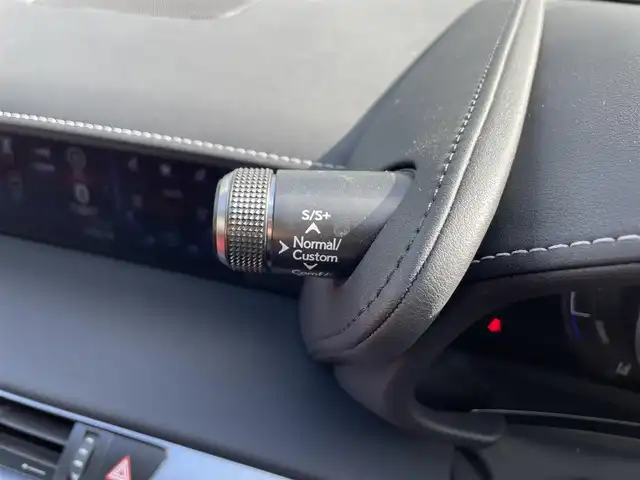 レクサス ＬＣ 500h Lパッケージ 愛知県 2021(令3)年 10.8万km ホワイトノーヴァガラスフレーク サンルーフ/赤レザーシート/前後ドライブレコーダー/ブラインドスポットモニター/パドルシフト（10段階CVT）/レクサスアナログ時計/純正21インチアルミホイール/バックカメラ/フルセグTV/CD/DVD再生機能/Bluetooth/USB/AUX接続機能/パワーシート（運転席・助手席）/シートメモリー（運転席 3名分）/シートヒーター＆シートベンチレーション（運転席・助手席）/レーダークルーズコントロール/レーンキープアシスト/電動チルト＆テレスコピックステアリング/デュアルオートエアコン/ETC2.0/スマートキー/プッシュスタート