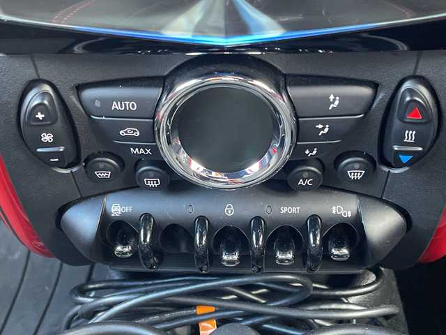 ＭＩＮＩ ミニ クロスオーバー ジョンクーパーワークス 秋田県 2014(平26)年 3.6万km ピュアレッド 社外ナビ　（Ｂｌｕｅｔｏｏｔｈ/ＴＶ/ＣＤ/ＤＶＤ）　/クルコン　/横滑り防止　/ＡＢＳ　/ＥＴＣ　/４ＷＤ　/ＡＡＣ　/ＭＴモードＡＴ　/ドラレコ　/純正フロアマット　/オートライト　/純正アルミホイール