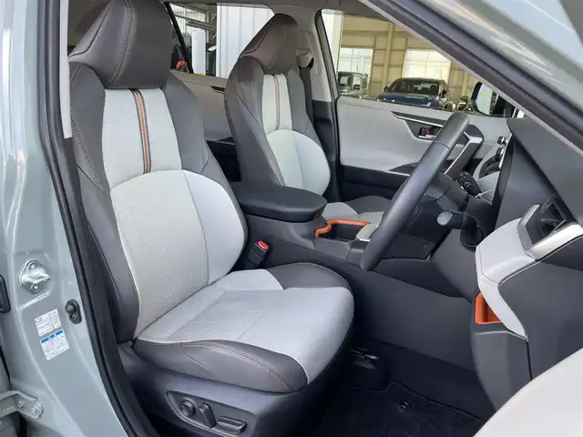 トヨタ ＲＡＶ４ アドベンチャー 東京都 2022(令4)年 3.4万km アーバンカーキ トヨタセーフティセンス/パノラマルーフ/純正ディスプレイオーディオ/パノラミックビューモニター/デジタルインナーミラー/シートヒーター/パワーシート/電動リアゲート/ETC/ドライブレコーダー