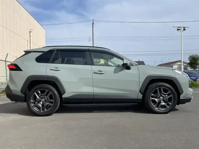トヨタ ＲＡＶ４ アドベンチャー 東京都 2022(令4)年 3.4万km アーバンカーキ トヨタセーフティセンス/パノラマルーフ/純正ディスプレイオーディオ/パノラミックビューモニター/デジタルインナーミラー/シートヒーター/パワーシート/電動リアゲート/ETC/ドライブレコーダー