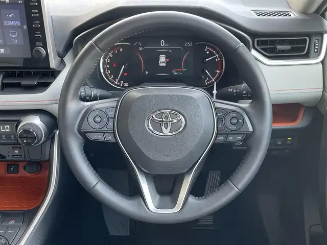 トヨタ ＲＡＶ４ アドベンチャー 東京都 2022(令4)年 3.4万km アーバンカーキ トヨタセーフティセンス/パノラマルーフ/純正ディスプレイオーディオ/パノラミックビューモニター/デジタルインナーミラー/シートヒーター/パワーシート/電動リアゲート/ETC/ドライブレコーダー