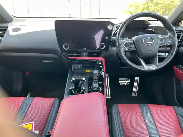 レクサス ＮＸ 350h Fスポーツ 大阪府 2022(令4)年 0.7万km ホワイトノーヴァガラスフレーク 純正１４インチナビ/   フルセグTV/Bluetooth/USB/衝突軽減/ＢＳＭ/サンルーフ/全方位モニター/前席エアシートヒーター/スマートルームミラー/ヘッドアップディスプレイ/パワーシート/電動リアゲート/ワイヤレス充電/ＥＴＣ/三眼ＬＥＤライト