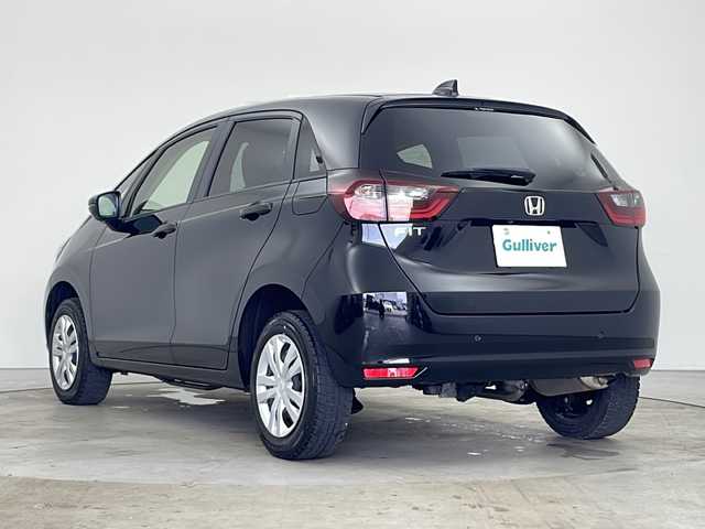 ホンダ フィット ホーム 道央・札幌 2023(令5)年 0.8万km クリスタルブラックパール ４ＷＤ/ホンダセンシング/純正オーディオ/　(CD/DVD/FM/AUX)/前後コーナーセンサー/ビルトインＥＴＣ/ＬＥＤライト/オートライト/オートハイビーム/純正フロアマット　/ハーフレザーシート/プッシュスタート/スマートキー/ステアリングリモコン/電動格納ミラー/取扱説明書/保証書