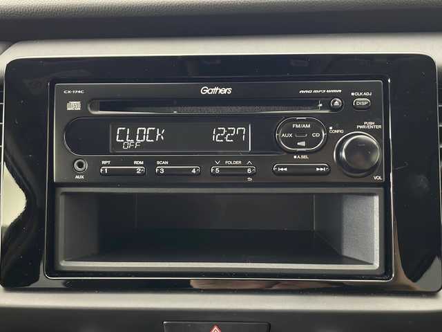 ホンダ フィット ホーム 道央・札幌 2023(令5)年 0.8万km クリスタルブラックパール ４ＷＤ/ホンダセンシング/純正オーディオ/　(CD/DVD/FM/AUX)/前後コーナーセンサー/ビルトインＥＴＣ/ＬＥＤライト/オートライト/オートハイビーム/純正フロアマット　/ハーフレザーシート/プッシュスタート/スマートキー/ステアリングリモコン/電動格納ミラー/取扱説明書/保証書