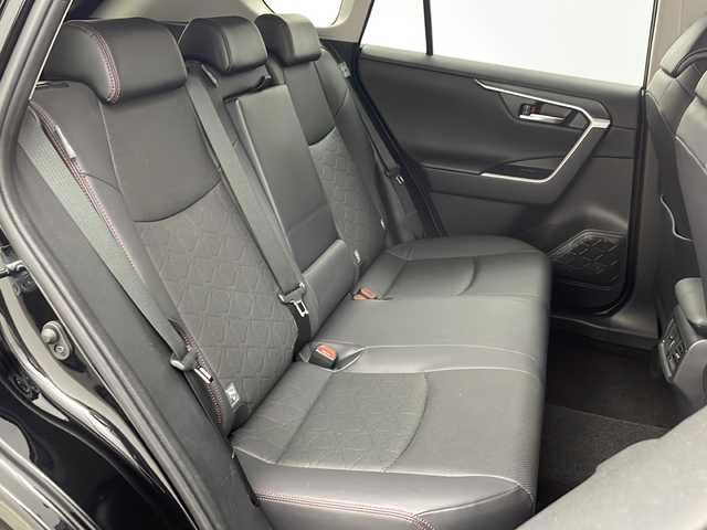 トヨタ ＲＡＶ４ アドベンチャー オフロードPKG 三重県 2022(令4)年 2.4万km アティチュードブラックマイカ 禁煙車/純正9型DAナビ/・AppleCarplay・AndroidAuto・AM・FM・BT/トヨタセーフティセンス/・レーントレーシングアシスト/・オートマチックハイビーム/・プリクラッシュセーフティ/・クリアランスソナー/・レーダークルーズコントロール/・ロードサインアシスト/・パーキングサポートブレーキ/・リヤクロストラフィックアラート/・パノラミックビューモニター/・ブラインドスポットモニター/デジタルインナーミラー/前席シートヒーター・エアシート/運転席メモリー付きパワーシート/ステアリングヒーター/LEDヘッドライト/電動パーキングブレーキ/純正18インチアルミ/ビルトインETC/取扱説明書/スペアキー