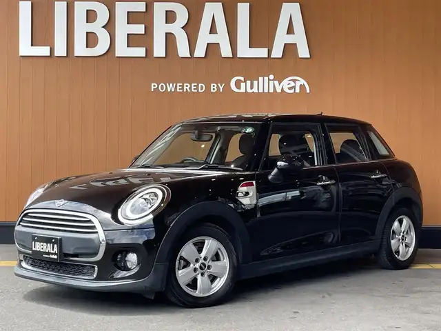ＭＩＮＩ ミニ ヴィクトリア 高知県 2019(令1)年 4.4万km 黒 純正ナビ　/バックカメラ　/ＥＴＣ　/ＣＤ／ＤＶＤデッキ　/ＬＥＤヘッドライト　/革巻きステアリング　/純正アルミホイール　/ワンオーナー　/ドライビングアシスト　/ＬＥＤコンビネーションランプ　/クルーズコントロール