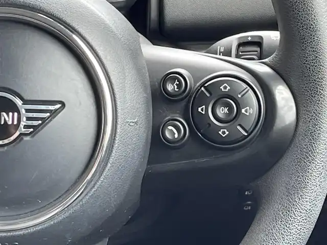 ＭＩＮＩ ミニ ヴィクトリア 高知県 2019(令1)年 4.4万km 黒 純正ナビ　/バックカメラ　/ＥＴＣ　/ＣＤ／ＤＶＤデッキ　/ＬＥＤヘッドライト　/革巻きステアリング　/純正アルミホイール　/ワンオーナー　/ドライビングアシスト　/ＬＥＤコンビネーションランプ　/クルーズコントロール
