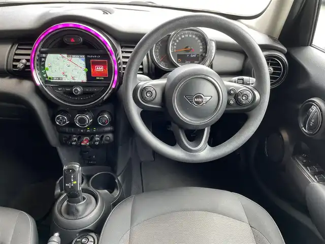ＭＩＮＩ ミニ ヴィクトリア 高知県 2019(令1)年 4.4万km 黒 純正ナビ　/バックカメラ　/ＥＴＣ　/ＣＤ／ＤＶＤデッキ　/ＬＥＤヘッドライト　/革巻きステアリング　/純正アルミホイール　/ワンオーナー　/ドライビングアシスト　/ＬＥＤコンビネーションランプ　/クルーズコントロール