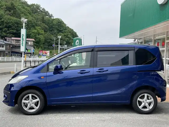 ホンダ フリード G 岐阜県 2015(平27)年 4.9万km コバルトブルーパール /社外SDナビ/（ワンセグテレビ.AM.FM.CD.DVD.SD.Bluetooth）//バックカメラ//ドアバイザー//両側スライドドア//電格ミラー//4WD//ETC