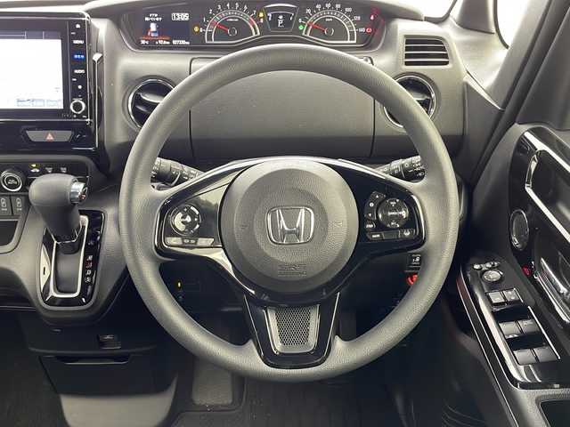 ホンダ Ｎ ＢＯＸ カスタム L 千葉県 2022(令4)年 2.8万km 黒 純正フルセグナビ（DVD/CD/Bluetooth/USB/AM/FM、SD）/ホンダセンシング/衝突軽減ブレーキ/路外逸脱抑制機能/標識検知機能/先行車発進お知らせ機能/片側パワースライドドア/オートクルーズコントロール/ビルトインETC/前席シートヒーター/LEDオートライト/LEDフォグランプ/オートマチィックハイビーム/オートライト/電格ミラー/純正フロアマット/純正ドアバイザー/スマートキー/ドアバイザー/前後ドライブレコーダー