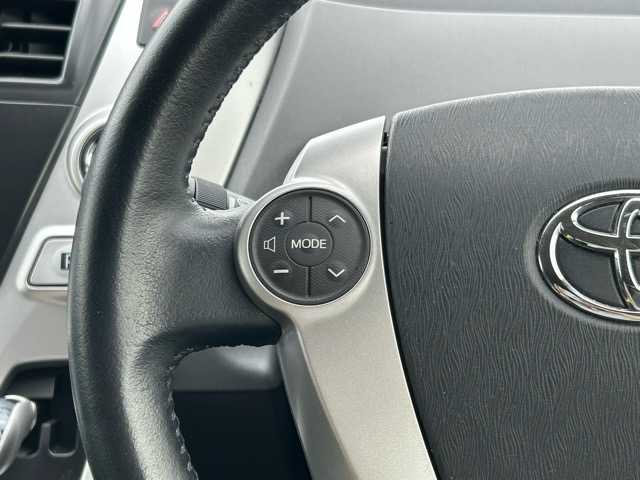 トヨタ プリウス α S ツーリングセレクション 千葉県 2013(平25)年 5.9万km シルバーM モデリスタエアロ　/純正ＨＤＤナビ　/フルセグＴＶ　/バックカメラ　/Ｂｌｕｅｔｏｏｔｈ接続　/ＣＤ／ＤＶＤ再生　/ビルトインＥＴＣ　/純正フロアマット　/純正１７インチアルミホイール/横滑り防止装置