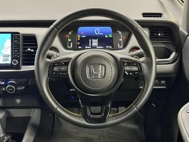 ホンダ フィット e:HEV RS 三重県 2023(令5)年 4.6万km プレミアムクリスタルレッドM e:HEV（ハイブリッド）/FF/MTモード付フロアCVT/純正 9インチナビ VXU-235FTi/（CD/DVD/FM/AM/TV/Music Rack/SD/USB/Bluetooth/AUX）/バックカメラ/ドライブレコーダー 前後/ビルトイン ETC/Honda SENSING/・衝突軽減ブレーキ［CMBS］/・車線維持支援システム［LKAS］/・アダプティブクルーズコントロール［ACC］/・路外逸脱抑制機能/・先行車発進お知らせ機能/・標識認識機能/・踏み間違い衝突軽減システム/・パーキングセンサーシステム（前後）/・オートハイビーム機能/装備/・ハーフレザーシート/・パドルシフト/・オートエアコン/・オートライト/・LEDヘッドライト/・電子パーキングブレーキ/・ブレーキホールド機能/・ステアリングスイッチ/・プッシュスタート/・USBジャック（充電x2、入力x1）/・後席チップアップ機能/・電動格納ドアミラー/・革巻きステアリング（ゴールドステッチ入）/・純正 16inAW/・保/取/ナビ取/・スマートキーx2