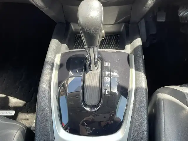 日産 エクストレイル 20X エマージェンシーブレーキ 千葉県 2014(平26)年 7.2万km ダイヤモンドブラック (株)IDOMが運営する【じしゃロン八千代店】の自社ローン専用車両になります。/こちらは現金またはオートローンご利用時の価格です。自社ローンご希望の方は別途その旨お申付け下さい/純正ナビ/エマージェンシーブレーキ/前席シートヒーター/純正AW