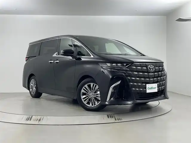 トヨタ アルファード Z 埼玉県 2025(令7)年 0.2万km ブラック 純正ナビ/(Bluetooth/HDMI/USB/AM/FM)/地デジフルセグ/全方位カメラ/前後ドライブレコーダー/ETC2.0/純正フリップダウンモニター/ガラスルーフ/アダプティブクルーズコントロール/衝突軽減ブレーキ/ブラインドスポットモニター/クリアランスソナー/標識認識機能/シートメモリー/置くだけ充電/デジタルインナーミラー/シートヒーター・ベンチレーション/電子パーキングシステム/ブレーキホールド/サンシェード/純正フロアマット/純正18インチアルミホイール