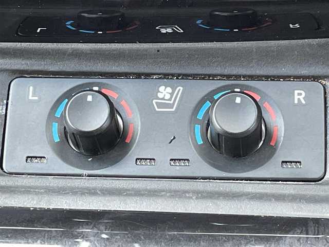 トヨタ アルファード S Cパッケージ 福岡県 2020(令2)年 5.4万km ホワイトパールクリスタルシャイン 純正12.1インチフリップダウンモニター/純正９インチディスプレイオーディオナビ/フルセグTV/CD/DVD/BT/AM/FM/applecarplay/androidauto/バックカメラ/ＰＣＳ/レーンアシスト/レーダークルーズコントロール/両側パワースライドドア/パワーバックドア/シートメモリー/前席パワーシート/前席シートヒーター＆ベンチレーション/ステアリングヒーター/オートハイビーム/フォグランプ/純正アルミ/電動パーキング/ブレーキホールド/ビルトインETC2.0/オットマン/スマートキー/プッシュスタート