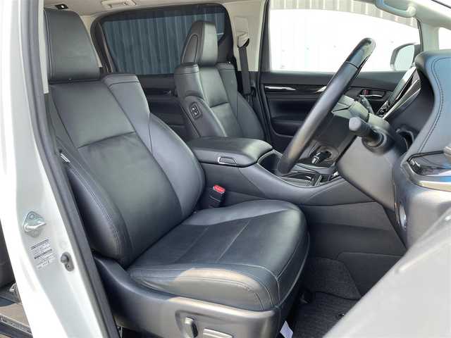 トヨタ アルファード S Cパッケージ 福岡県 2020(令2)年 5.4万km ホワイトパールクリスタルシャイン 純正12.1インチフリップダウンモニター/純正９インチディスプレイオーディオナビ/フルセグTV/CD/DVD/BT/AM/FM/applecarplay/androidauto/バックカメラ/ＰＣＳ/レーンアシスト/レーダークルーズコントロール/両側パワースライドドア/パワーバックドア/シートメモリー/前席パワーシート/前席シートヒーター＆ベンチレーション/ステアリングヒーター/オートハイビーム/フォグランプ/純正アルミ/電動パーキング/ブレーキホールド/ビルトインETC2.0/オットマン/スマートキー/プッシュスタート