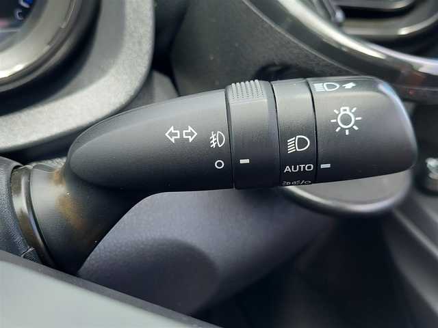 トヨタ ヤリス Z 東京都 2020(令2)年 5.6万km ブラック 純正ディスプレイオーディオ/Bluetooth/純正アルミホイール/バックカメラ/ETC/オートマティックハイビーム/フルセグテレビ/LEDヘッドライト/アダプティブクルーズコントロール/キーレスエントリー/プッシュスタート