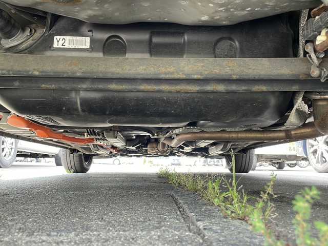 トヨタ アクア G 岩手県 2015(平27)年 8.6万km ディープアメジストマイカメタリック 禁煙車/純正SDナビ/AM/FM/CD/Bluetooth/フルセグTV/純正オーディオ/バックカメラ/ETC/クルーズコントロール/衝突被害軽減ブレーキ/レーンキープアシスト/横滑り防止装置/シートヒーター/オートライト/オートハイビーム/LEDヘッドライト/フォグランプ/スマートキー/プッシュスタート/電動格納ミラー/純正フロアマット/保証書/取扱説明書