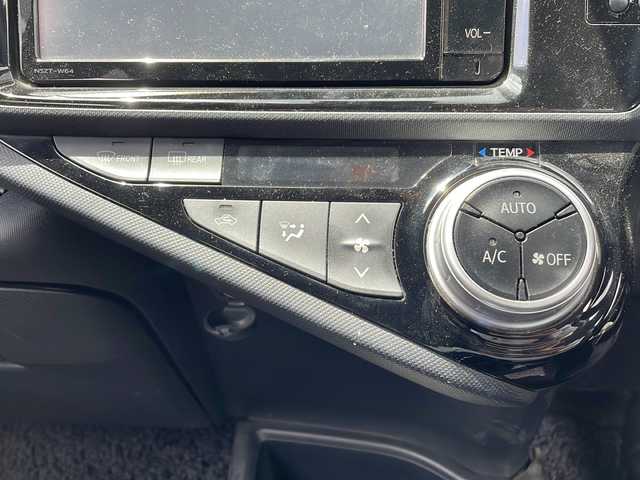 トヨタ アクア G 岩手県 2015(平27)年 8.6万km ディープアメジストマイカメタリック 禁煙車/純正SDナビ/AM/FM/CD/Bluetooth/フルセグTV/純正オーディオ/バックカメラ/ETC/クルーズコントロール/衝突被害軽減ブレーキ/レーンキープアシスト/横滑り防止装置/シートヒーター/オートライト/オートハイビーム/LEDヘッドライト/フォグランプ/スマートキー/プッシュスタート/電動格納ミラー/純正フロアマット/保証書/取扱説明書