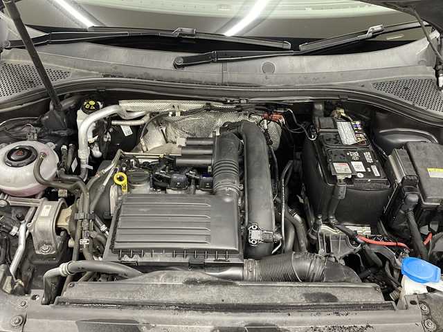 フォルクスワーゲン ティグアン TSI ハイライン 長崎県 2018(平30)年 7.2万km ディープブラックパールエフェクト 純正ナビ/・フルセグ/・DVD/・Bluetooth/全方位モニター/電動リアゲート/純正18インチアルミ/ヘッドアップディスプレイ/LEDヘッドライト/全席シートヒーター/ETC