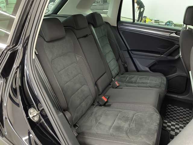 フォルクスワーゲン ティグアン TSI ハイライン 長崎県 2018(平30)年 7.2万km ディープブラックパールエフェクト 純正ナビ/・フルセグ/・DVD/・Bluetooth/全方位モニター/電動リアゲート/純正18インチアルミ/ヘッドアップディスプレイ/LEDヘッドライト/全席シートヒーター/ETC