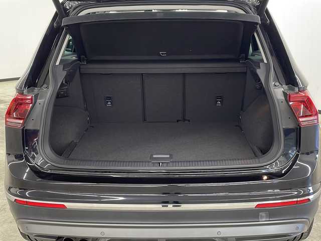 フォルクスワーゲン ティグアン TSI ハイライン 長崎県 2018(平30)年 7.2万km ディープブラックパールエフェクト 純正ナビ/・フルセグ/・DVD/・Bluetooth/全方位モニター/電動リアゲート/純正18インチアルミ/ヘッドアップディスプレイ/LEDヘッドライト/全席シートヒーター/ETC