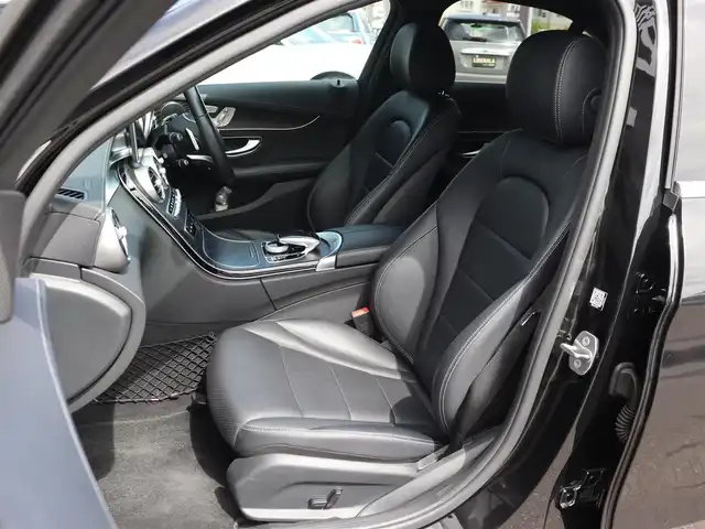 メルセデス・ベンツ Ｃ２００ 4マチック AVG AMGライン 長野県 2017(平29)年 5.4万km オブシディアンブラック レーダーセーフティＰＫＧ/黒革シート　/純正ナビＴＶ　/バックカメラ　/ディストロニック　/衝突軽減ブレーキ　/ＬＫＡ　/ＢＳＭ　/パワーシート／ヒーター　/エアサス　/キーレスゴー　/ＬＥＤライト　/純正１８ＡＷ