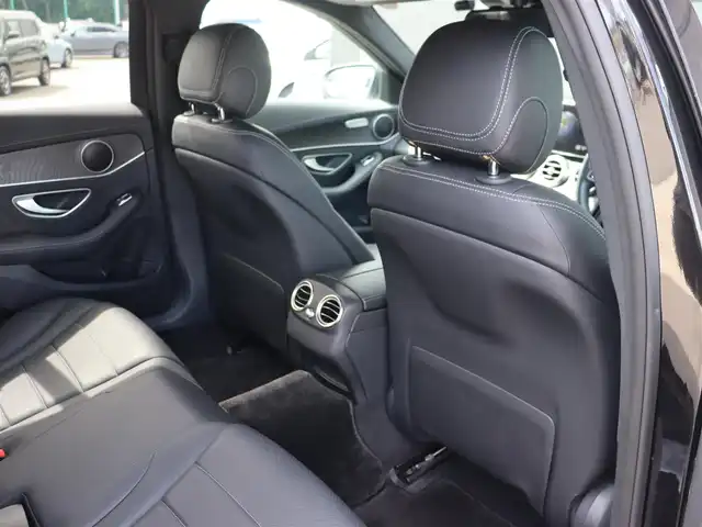 メルセデス・ベンツ Ｃ２００ 4マチック AVG AMGライン 長野県 2017(平29)年 5.4万km オブシディアンブラック レーダーセーフティＰＫＧ/黒革シート　/純正ナビＴＶ　/バックカメラ　/ディストロニック　/衝突軽減ブレーキ　/ＬＫＡ　/ＢＳＭ　/パワーシート／ヒーター　/エアサス　/キーレスゴー　/ＬＥＤライト　/純正１８ＡＷ