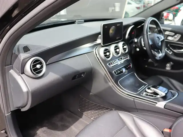 メルセデス・ベンツ Ｃ２００ 4マチック AVG AMGライン 長野県 2017(平29)年 5.4万km オブシディアンブラック レーダーセーフティＰＫＧ/黒革シート　/純正ナビＴＶ　/バックカメラ　/ディストロニック　/衝突軽減ブレーキ　/ＬＫＡ　/ＢＳＭ　/パワーシート／ヒーター　/エアサス　/キーレスゴー　/ＬＥＤライト　/純正１８ＡＷ