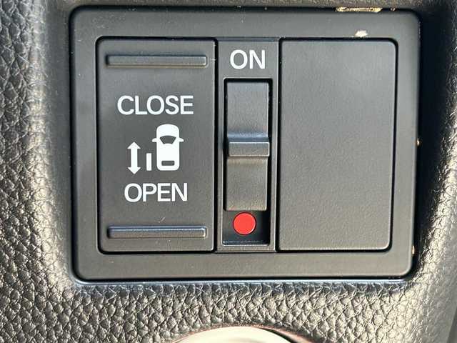 ホンダ Ｎ ＢＯＸ カスタム G EX ホンダセンシング 大阪府 2018(平30)年 8万km クリスタルブラックパール ”(株)IDOMが運営する【じしゃロン堺店】の自社ローン専用車両になります。/こちらは現金またはオートローンご利用時の価格です。自社ローンご希望の方は別途その旨お申付け下さい”