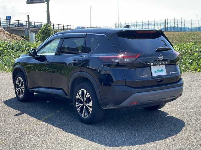 日産 エクストレイル X e－4ORCE 新潟県 2022(令4)年 3.6万km ダイヤモンドブラック 4WD/純正メモリナビ/BT/フルセグテレビ/全方位カメラ/ETC2.0/ドライブレコーダー/衝突被害軽減ブレーキ/レーンキープアシスト/レーダークルーズコントロール/運転席パワーシート/シートヒーター /ステアリングヒーター/ステアリングスイッチ/コーナーセンサー/スマートキー/プッシュスタート/LEDヘッドライト/オートライト/オートハイビーム/純正18インチアルミホイール/社外18インチAW冬タイヤ車載