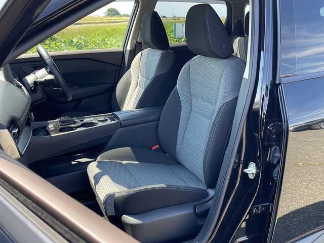 日産 エクストレイル X e－4ORCE 新潟県 2022(令4)年 3.6万km ダイヤモンドブラック 4WD/純正メモリナビ/BT/フルセグテレビ/全方位カメラ/ETC2.0/ドライブレコーダー/衝突被害軽減ブレーキ/レーンキープアシスト/レーダークルーズコントロール/運転席パワーシート/シートヒーター /ステアリングヒーター/ステアリングスイッチ/コーナーセンサー/スマートキー/プッシュスタート/LEDヘッドライト/オートライト/オートハイビーム/純正18インチアルミホイール/社外18インチAW冬タイヤ車載