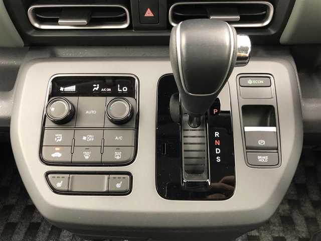ホンダ フリード クロスター 愛知県 2025(令7)年 0.2万km 紺 純正9インチディスプレイオーディオ/バックカメラ/Bluetooth/ホンダセンシング/衝突被害軽減システム/クルーズコントロール/コーナーセンサー/横滑り防止装置/ブラインドスポットモニター/オートライト/オートマチックハイビーム/LEDヘッドライト/LEDフォグランプ/両側パワースライドドア/純正AW/社外フロアマット/プッシュスタート/スマートキー/スペアキー