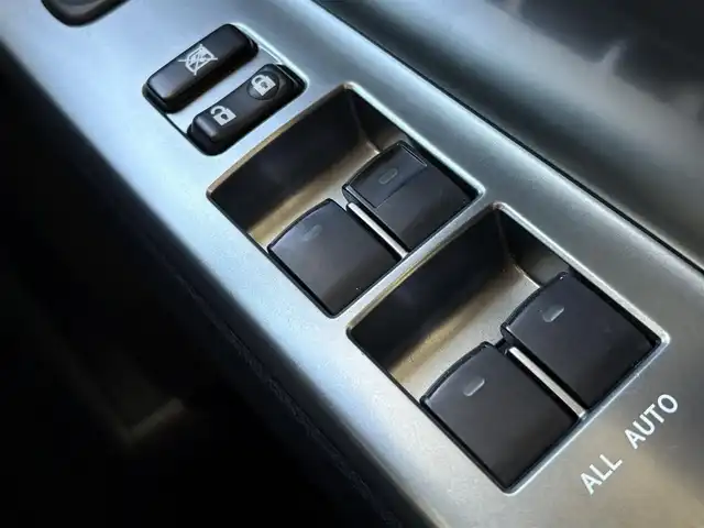 トヨタ ヴォクシー ZS 煌Z 愛知県 2013(平25)年 7.9万km ブラック Bluetooth/HDDナビ/フルセグテレビ/DVD再生/バックカメラ/プッシュスタート/両側パワースライドドア/ビルトインETC/ドアバイザー/ウィンカーミラー/ハーフレザー/純正フロアマット/7人乗り/前方ドライブレコーダー/スペアキー/スマートキー