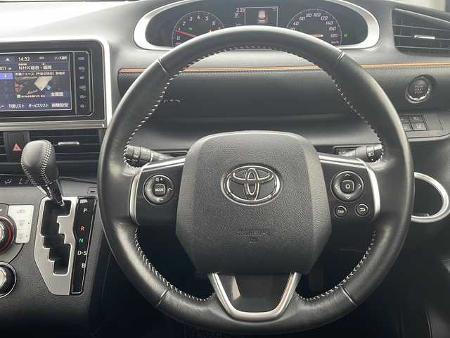 トヨタ シエンタ G クエロ 岩手県 2018(平30)年 4.8万km ホワイトパールクリスタルシャイン ワンオーナー/禁煙車/純正メモリナビ/フルセグ/　CD/SD/Bluetooth/アラウンドビューカメラ/両側パワースライドドア/ハーフレザーシート/スマートキー×２/LEDヘッドライト/オートライト/オートハイビーム/フォグランプ/衝突被害軽減ブレーキ/レーンアシスト/革巻きステアリング/ETC/新車時保証書/取扱説明書/ナビ取説