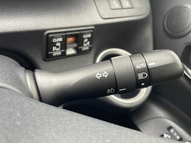 トヨタ シエンタ G クエロ 岩手県 2018(平30)年 4.8万km ホワイトパールクリスタルシャイン ワンオーナー/禁煙車/純正メモリナビ/フルセグ/　CD/SD/Bluetooth/アラウンドビューカメラ/両側パワースライドドア/ハーフレザーシート/スマートキー×２/LEDヘッドライト/オートライト/オートハイビーム/フォグランプ/衝突被害軽減ブレーキ/レーンアシスト/革巻きステアリング/ETC/新車時保証書/取扱説明書/ナビ取説