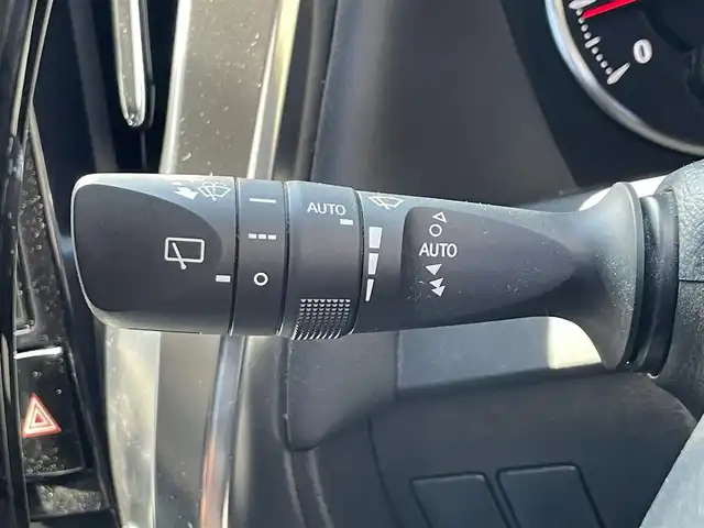 トヨタ アルファード S Cパッケージ 滋賀県 2015(平27)年 5.6万km ブラック ALPINE製10インチナビ/【Bluetooth/CD/DVD/SD/フルセグTV】/ALPINE製フリップダウンモニター/バックカメラ/両側電動スライドドア/ハーフレザーシート /D/N席パワーシート/二列目パワーリクライニング/N席/二列目パワーオットマン/レーダークルーズコントロール/LEDヘッドライト/オートライト/オートマチックハイビーム/前後コーナーセンサー/ビルトインETC/パワーバックドア/プッシュスタート/スマートキー/ステアリングリモコン/後席サンシェード