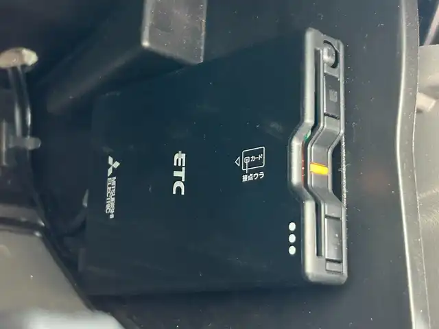 スズキ エブリイ PA リミテッド 静岡県 2023(令5)年 2.7万km クールカーキPM 純正7インチディスプレイオーディオ/両側スライドドア/ハイルーフ/純正フロアマット/衝突軽減/アイドリングストップ/車線逸脱警報機能/パーキングセンサー/オートハイビーム/ETC車載器/USB電源ソケット（Type-A/Type-C）/バックカメラ