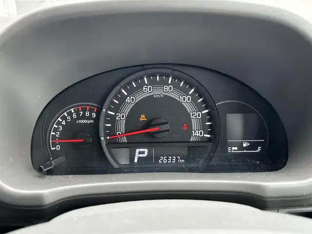 スズキ エブリイ PA リミテッド 静岡県 2023(令5)年 2.7万km クールカーキPM 純正7インチディスプレイオーディオ/両側スライドドア/ハイルーフ/純正フロアマット/衝突軽減/アイドリングストップ/車線逸脱警報機能/パーキングセンサー/オートハイビーム/ETC車載器/USB電源ソケット（Type-A/Type-C）/バックカメラ