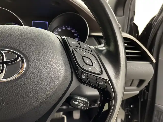 トヨタ Ｃ－ＨＲ G LEDエディション 鹿児島県 2018(平30)年 6.7万km ブラックマイカ 純正SDナビ/（AM/FM/CD/DVD/Bluetooth）/フルセグテレビ/モデリスタエアロ/トヨタセーフティセンス/レーダークルーズコントロール/シートヒーター/ETC/ハーフレザーシート/オートライト/オートハイビーム/ドライブレコーダー/純正AW18インチ/オートブレーキホールド/LEDヘッドライト/純正フロアマット/オートエアコン