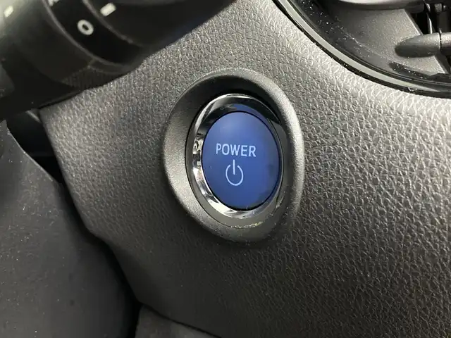 トヨタ Ｃ－ＨＲ G LEDエディション 鹿児島県 2018(平30)年 6.7万km ブラックマイカ 純正SDナビ/（AM/FM/CD/DVD/Bluetooth）/フルセグテレビ/モデリスタエアロ/トヨタセーフティセンス/レーダークルーズコントロール/シートヒーター/ETC/ハーフレザーシート/オートライト/オートハイビーム/ドライブレコーダー/純正AW18インチ/オートブレーキホールド/LEDヘッドライト/純正フロアマット/オートエアコン