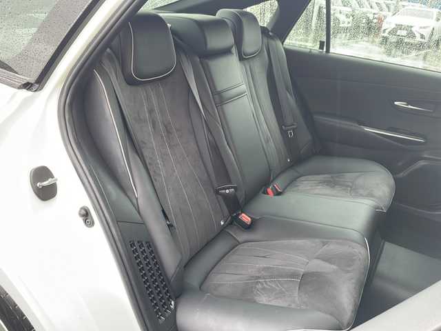 トヨタ クラウン ハイブリッド RS アドバンス Four 道北・旭川 2018(平30)年 8.2万km ホワイトパールクリスタルシャイン /4WD//寒冷地仕様//禁煙車//純正メモリナビ//CD/DVD/BD/SD/MSV/BT/AUX/USB/フルセグ//パノラミックビューモニター//トヨタセーフティセンス//PCS/ACC/LTA/BSM/RCTA/PCD/PKSB/RSA//クリアランスソナー//パーキングアシスト//パドルシフト//オートハイビーム//オートライト//LEDヘッドライト//フォグライト//ヘッドライトウォッシャー//オートリトラミラー//オートワイパー//運転席メモリシート//パワーシート//シートヒーター//ステアリングヒーター//ミラーヒーター//フロントデアイサー//ドライブレコーダー//ビルトインETC2.0//GPSレーダー//純正エンジンスターター//純正フロアマット//AW冬タイヤ積込