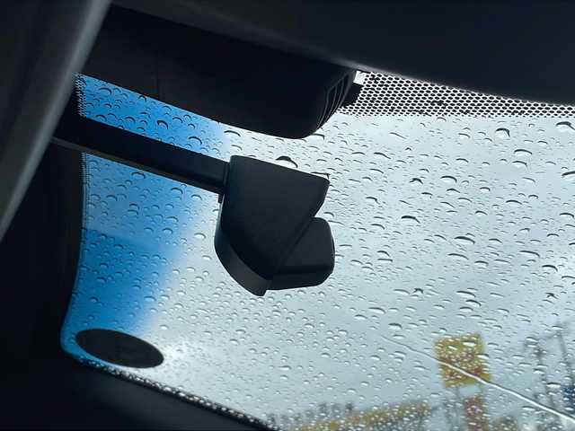 トヨタ クラウン ハイブリッド RS アドバンス Four 道北・旭川 2018(平30)年 8.2万km ホワイトパールクリスタルシャイン /4WD//寒冷地仕様//禁煙車//純正メモリナビ//CD/DVD/BD/SD/MSV/BT/AUX/USB/フルセグ//パノラミックビューモニター//トヨタセーフティセンス//PCS/ACC/LTA/BSM/RCTA/PCD/PKSB/RSA//クリアランスソナー//パーキングアシスト//パドルシフト//オートハイビーム//オートライト//LEDヘッドライト//フォグライト//ヘッドライトウォッシャー//オートリトラミラー//オートワイパー//運転席メモリシート//パワーシート//シートヒーター//ステアリングヒーター//ミラーヒーター//フロントデアイサー//ドライブレコーダー//ビルトインETC2.0//GPSレーダー//純正エンジンスターター//純正フロアマット//AW冬タイヤ積込